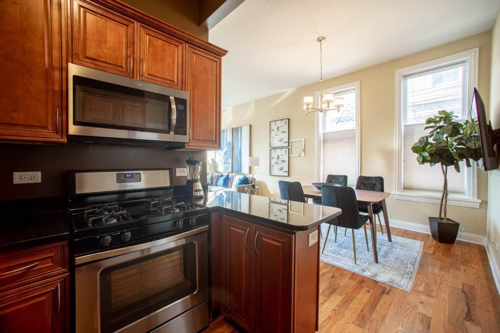 Getaway In The Heart Of Pilsen Chicago Exterior foto
